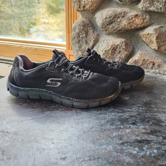 Sketchers Black Relaxed Fit Memory Foam Slip-On Sneakers Size 8.5 - Picture 12 of 15